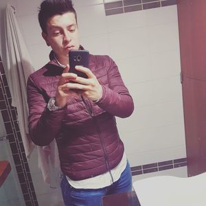 Meet your Posher, Daniel